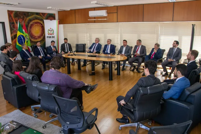 Procurador-geral do Estado promove reunião de alinhamento com integrantes da Consultoria Jurídica da PGE/SC