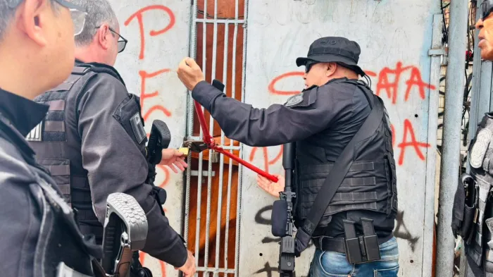 Operação integrada interdita ferro-velho usado para receptação de cabos roubados em Salvador