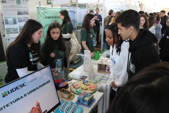 Udesc abre Parque das Profissões 2025 com apresentação de cursos e atrações culturais