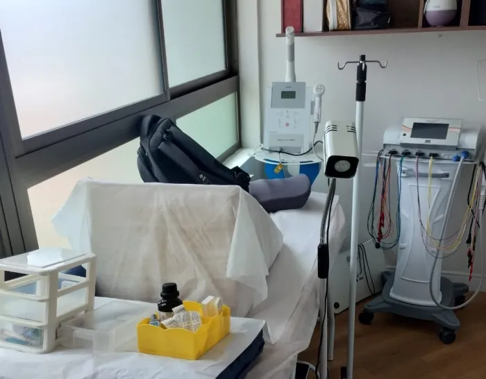 Em operação integrada, Vigilância Sanitária e Conselhos de Classe interditam clínica de estética e orientam três estabelecimentos no Recife