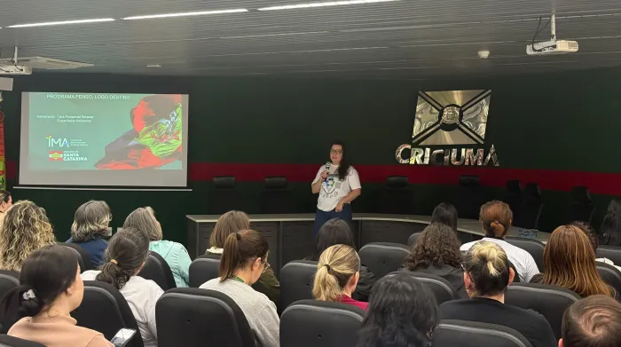 Capacitação em resíduos sólidos e saúde pública chega a Biguaçu e Criciúma