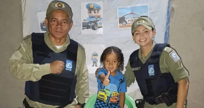Polícia Militar realiza surpresa em festa de aniversário de criança em Floriano