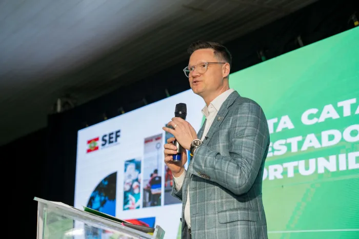 “Nossa missão é preparar SC para as próximas duas décadas”, diz secretário da Fazenda a lideranças empresariais de Botuverá