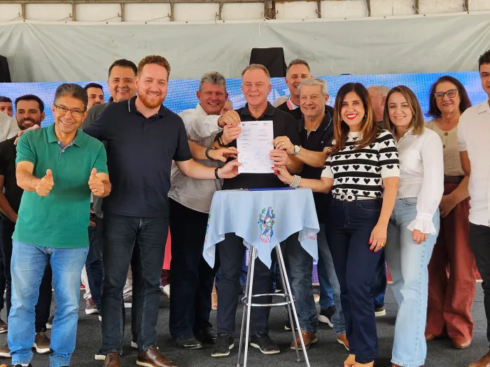 Casagrande entrega obras e anuncia novos investimentos em Governador Lindenberg