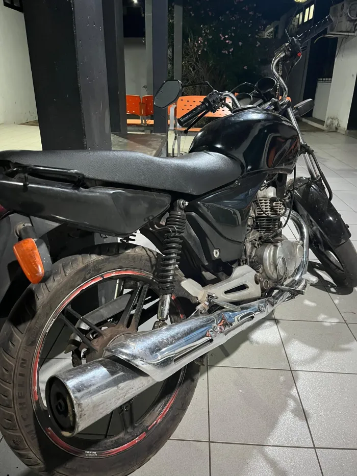 Polícia Militar recupera motocicleta furtada em Corumbá