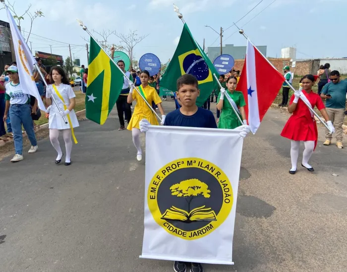 Semed: Desfile cívico-militar de Independência acontece pela primeira vez no bairro Cidade Jardim