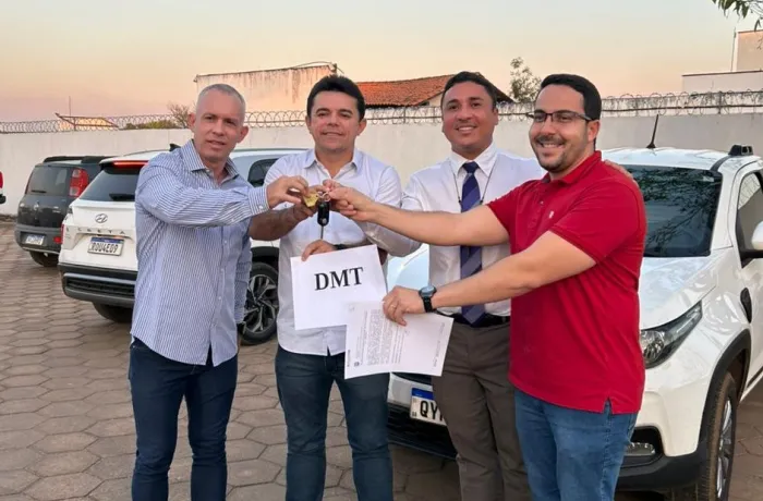 Veículos foram destinados à Polícia Civil e ao Departamento Municipal de Trânsito