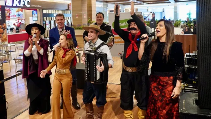 Ganha-Ganha Farroupilha leva música e diversão a shopping de Canoas