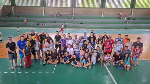 “Pais jogam e filhos torcem” no Colégio do Corpo de Bombeiros