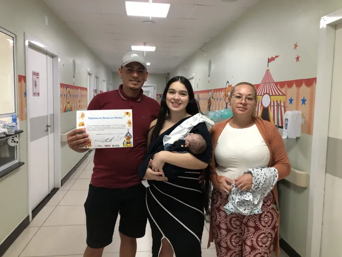 Bebê que passou por cirurgia cardíaca de alta complexidade aos 16 dias de vida recebe alta do Hospital Metropolitano