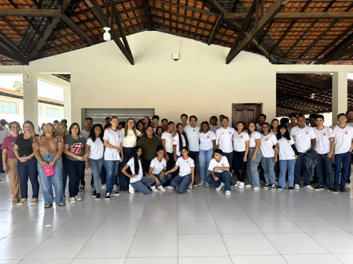 Deputado Junior Cascaria no Centro de Ensino Oscar Galvão