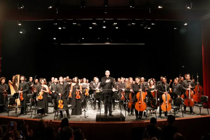 Sinfônica do Espírito Santo apresenta obras de Maurice Ravel e Claude Debussy, além de estreia mundial de obra de Clarice Assad