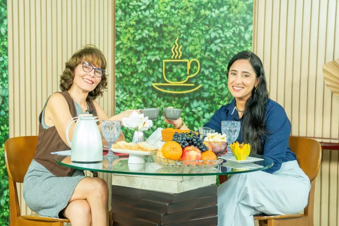 Roberta Tanus, coordenadora Executiva da Fiema, com a jornalista Márcia Carvalho