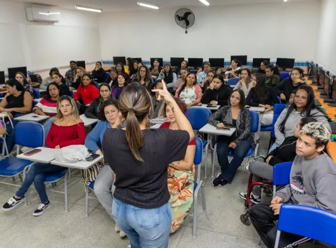 Educação de São Sebastião abre inscrições para curso gratuito de Libras com 200 vagas