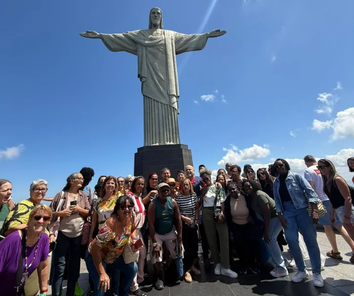 O passeio foi marcado por emoção, sorrisos e a realização de um sonho antigo para muitos dos participantes - Divulgação