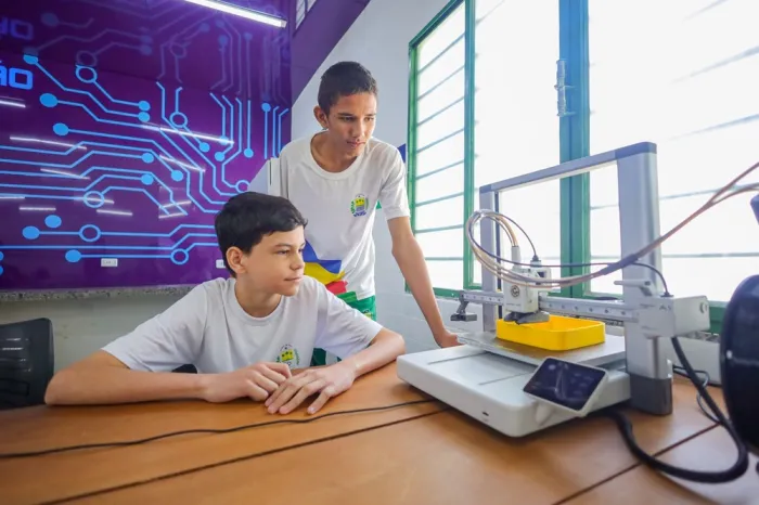 Mais de 30 mil Estudantes da rede pública estadual estão tendo aulas de Robótica