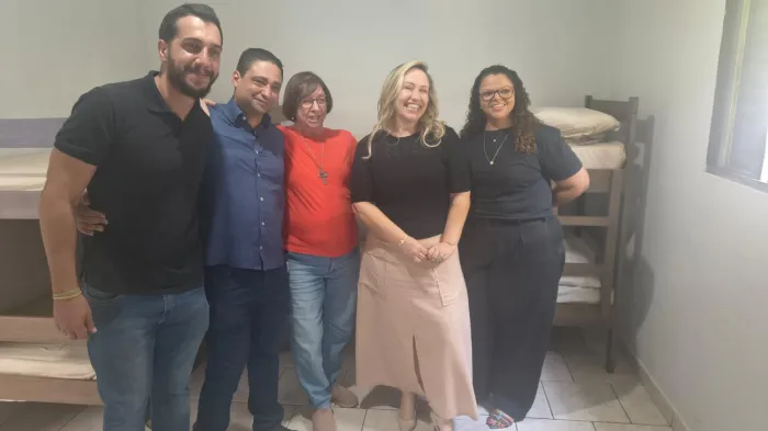 Secretária visita Associação Madre Tereza de Calcutá