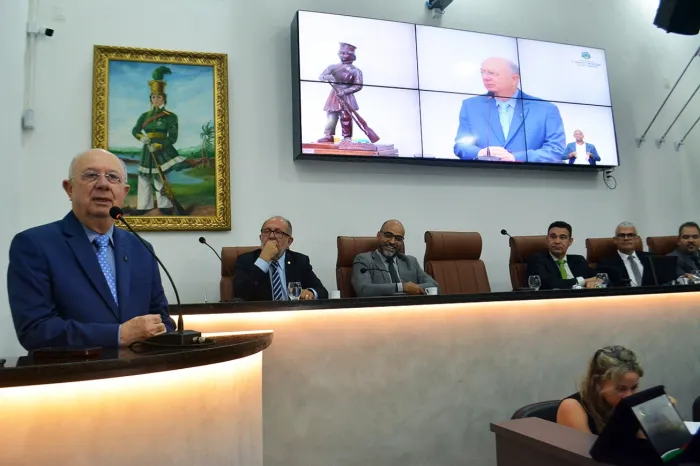 No aniversário de Feira, José Ronaldo pede aos cidadãos um gesto simples para melhorar a cidade