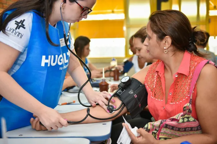 Projeto leva ações e serviços à população da região Noroeste de Goiânia (Foto: Kairo Queiroz)