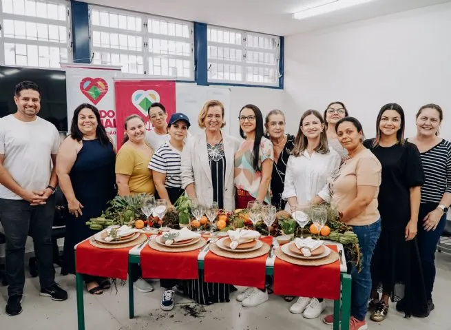 Fundo Social Encerra Workshop de Mesa Posta e Arranjos Florais Criativos com Mara Perez