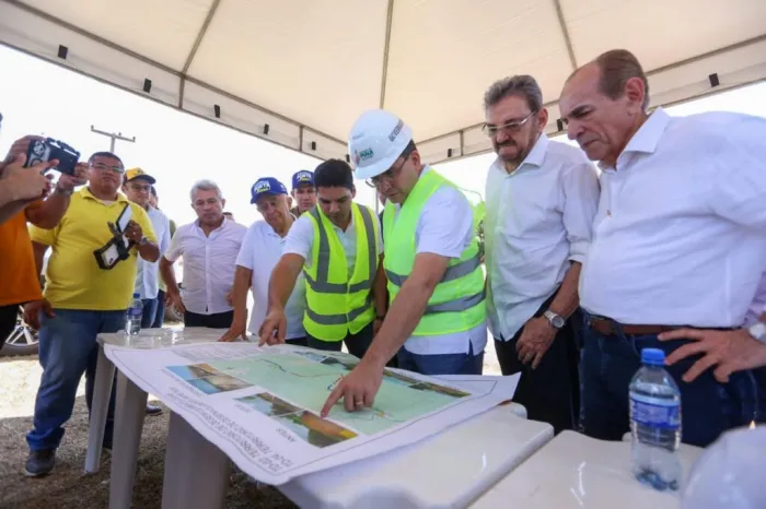 Rafael Fonteles visita obras de nova rodovia entre Barras e Miguel Alves, que está em fase final de execução