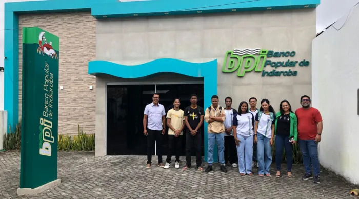 Alunos do Centro de Excelência Arquibaldo Mendonça desenvolvem aplicativo para promover boas práticas ambientais