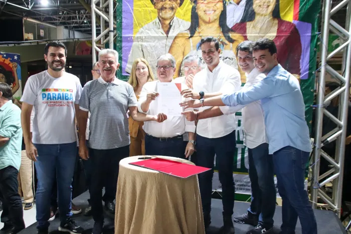 Governo da Paraíba entrega equipamentos de Saúde num montante de mais de R$ 250 milhões que beneficiarão paraibanos do litoral ao Sertão