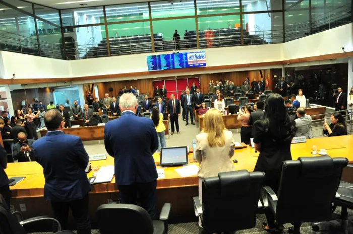 Deputados prestaram homenagens póstumas ao pastor Cavalcante e aos militares Carlos André Rodrigues e Bruno Almeida Silva