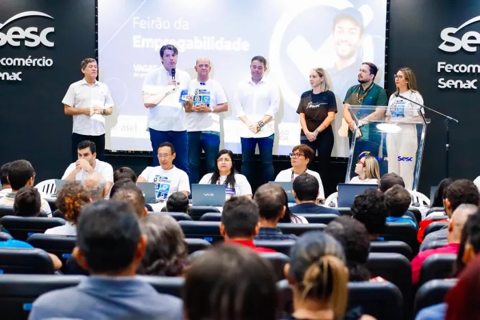 Feirão da Empregabilidade reúne empresas e trabalhadores do setor de bares e restaurantes