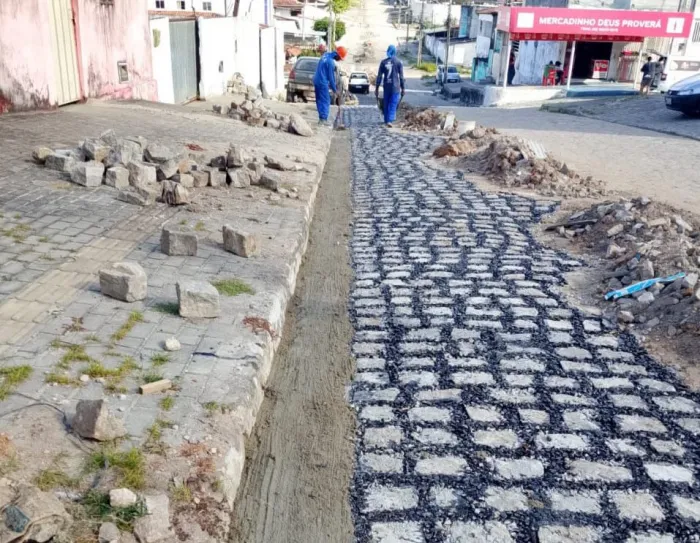 Trinta e cinco bairros de João Pessoa recebem serviços da Operação Tapa-buraco nesta terça-feira