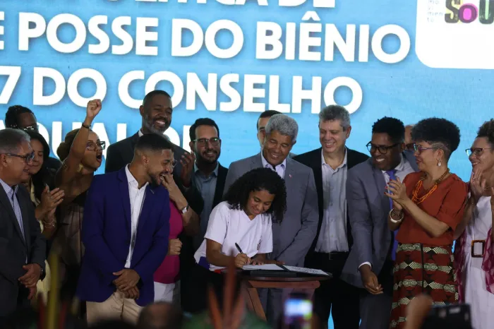 Governo lança pacote de ações para juventude e empossa novos conselheiros do CEJUVE