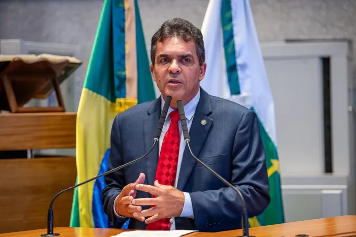 Após mundial de Caio Bonfim, deputados cobram melhorias em estádios do DF