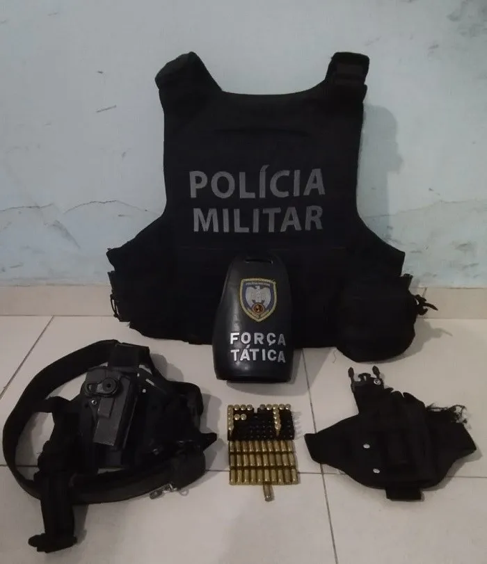 PM apreende arma submetralhadora artesanal, simulacro e munições em São Gabriel da Palha