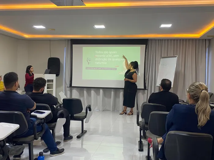 Coordenadoria de Igualdade Racial e LGBT promovem oficina sobre letramento racial e combate à discriminação