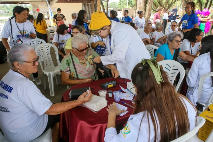 Prefeitura abre Semana Municipal da Pessoa Idosa com ação no Parque Solon de Lucena