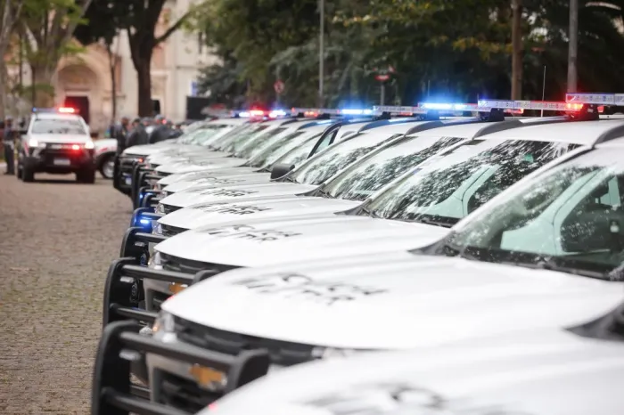 Governo de SP entrega mais de 90 viaturas para a PM