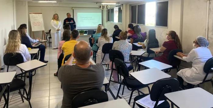 Hospital Municipal Santa Isabel realiza treinamento sobre transporte seguro de pacientes