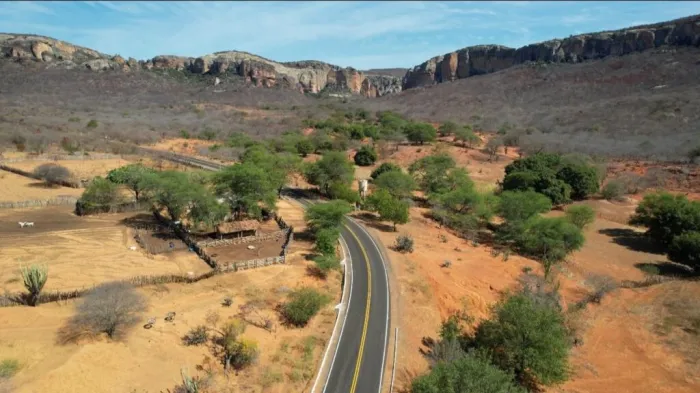 DER restaura rodovia que dá acesso ao Parque Nacional da Serra da Capivara