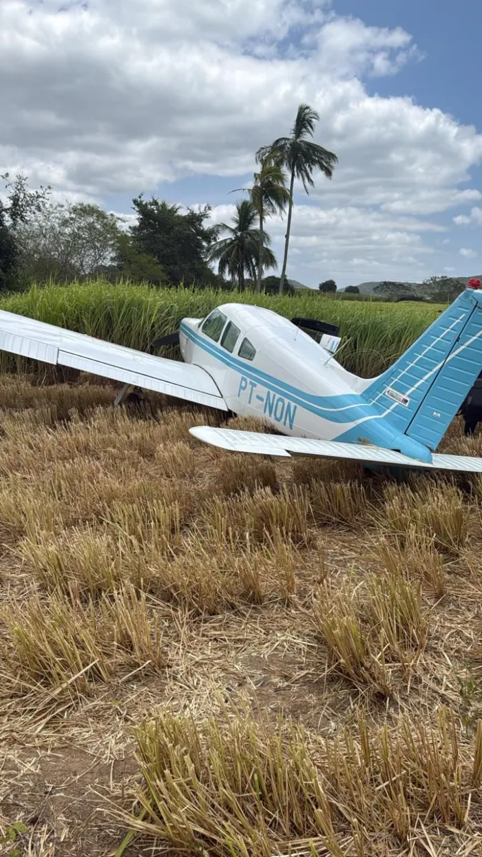“Mais uma demonstração do quanto Deus é grande”, diz Cícero Lucena após incidente com avião