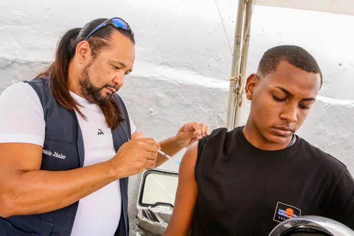 Prefeitura participa de mobilização de vacinação contra o HPV e imuniza crianças e adolescentes de 9 a 19 anos