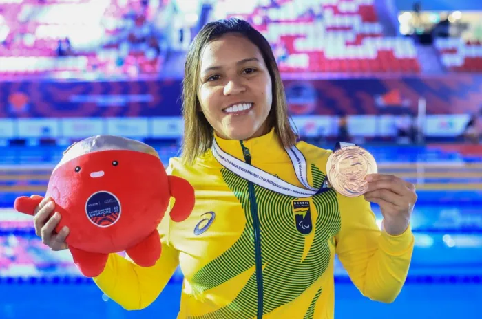 Equipe do Time SP de natação conquista 17 medalhas em Singapura com quebra de recorde