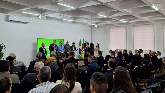 Estado já tem 348 convênios assinados com municípios para a recuperação de estradas rurais