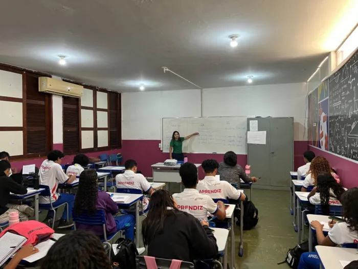 Sead inicia curso de redação para preparar Jovens Aprendizes para o Enem