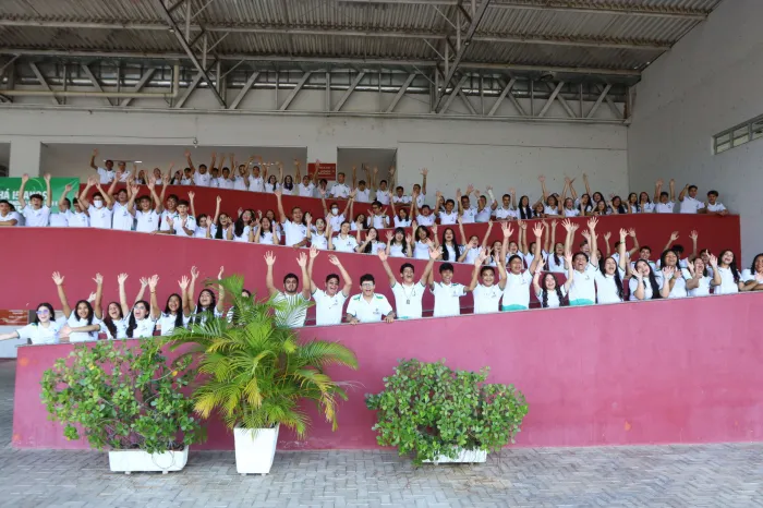 Governo do Ceará realiza primeira entrega de tablets a estudantes da 1ª série do Ensino Médio em Itapajé