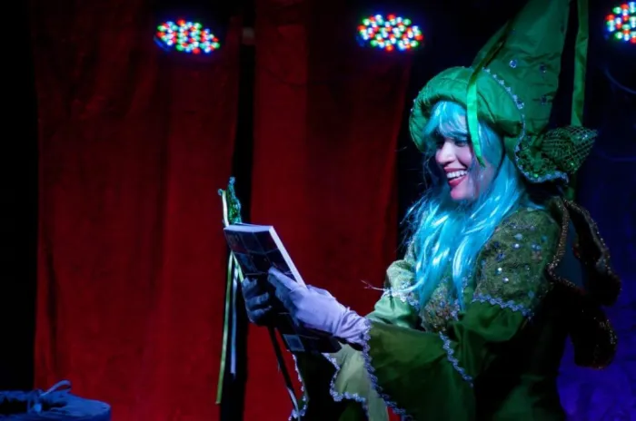 Teatro Torquato Neto recebe o espetáculo infantil “O Diário da Bruxa” neste domingo (5)