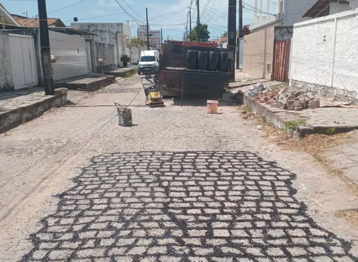 Equipes da Seinfra estarão com a Operação Tapa-buraco em 40 bairros nesta quinta-feira
