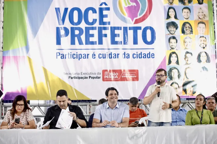 Leo Bezerra destaca importância do diálogo e de estar lado a lado com a população durante Audiência Pública do ‘Você Prefeito’