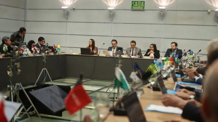 Solidariedade aos gaúchos marca abertura de evento nacional com gestores públicos, que debate a reforma tributária