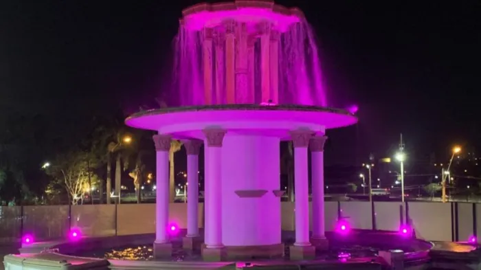 Aerador do Semae ganha iluminação rosa em apoio ao Outubro Rosa