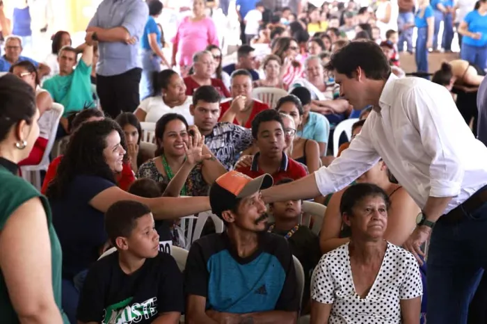 Governo investe em rodovias e entrega moradias na região da Estrada de Ferro